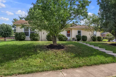 3761 Kittiwake Dr, Lexington, KY 40517