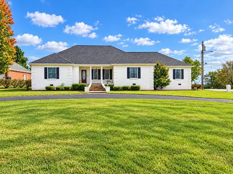 593 Harvest Ln, Harrodsburg, KY 40330