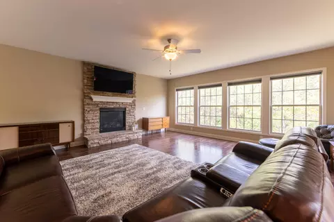 Living - 139 Waterside Dr, Georgetown, KY 40324 photo 1 of 4