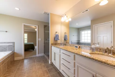 Bath - 139 Waterside Dr, Georgetown, KY 40324 photo 1 of 5