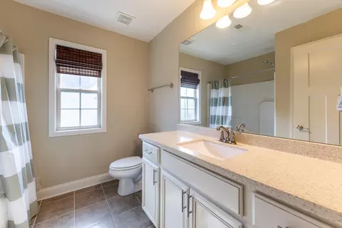 Bath - 139 Waterside Dr, Georgetown, KY 40324 photo 4 of 5