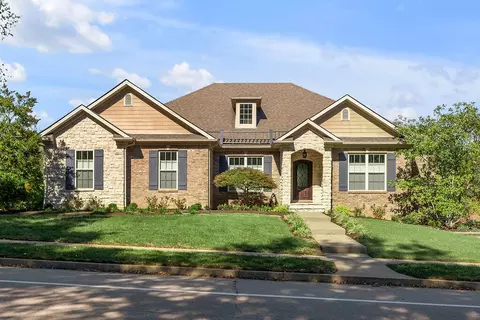 2465 Dogwood Trace Blvd, Lexington, KY 40514
