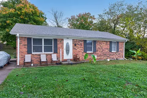 924 Hickory Hill Dr, Nicholasville, KY 40356