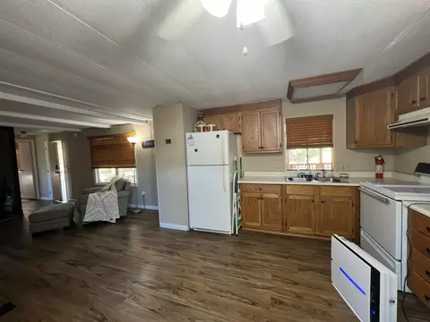 Kitchen - 131 Tacklebox Ln, Murray, KY 42071 photo 1 of 2