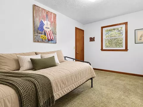 Bedroom - 1633 Highland Rd, Jackson, KY 41339 photo 1 of 7