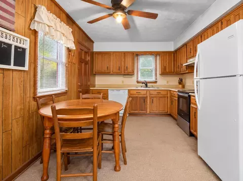 Kitchen - 1633 Highland Rd, Jackson, KY 41339 photo 1 of 5
