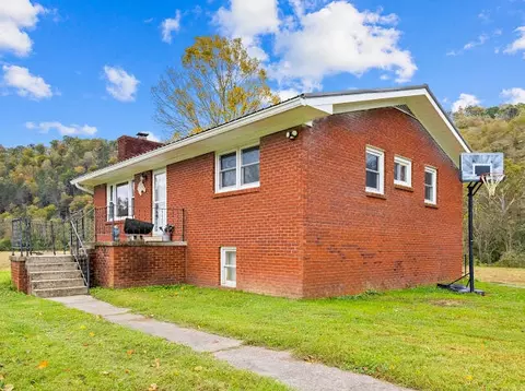 Exterior - 1633 Highland Rd, Jackson, KY 41339 photo 7 of 7