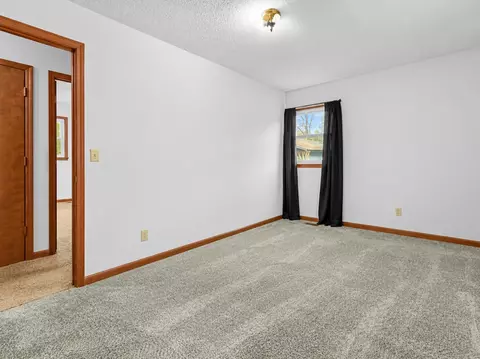 Bedroom - 1633 Highland Rd, Jackson, KY 41339 photo 3 of 7