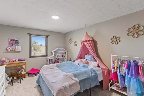 Bedroom - 761 Texas Loop Rd, Springfield, KY 40069 photo 1 of 7