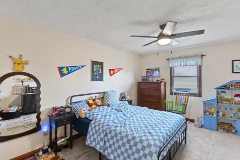 Bedroom - 761 Texas Loop Rd, Springfield, KY 40069 photo 6 of 7