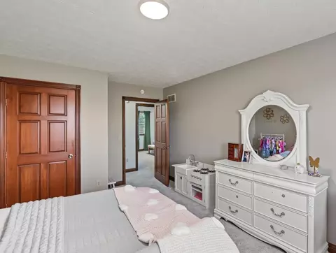 Bedroom - 761 Texas Loop Rd, Springfield, KY 40069 photo 3 of 7