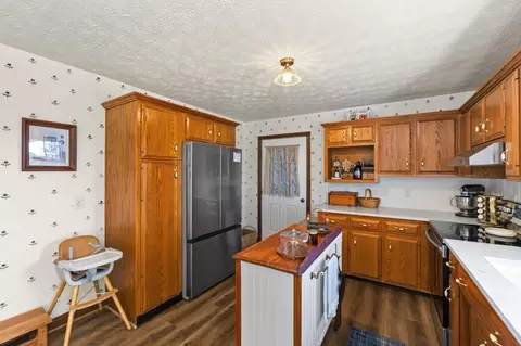 Kitchen - 761 Texas Loop Rd, Springfield, KY 40069 photo 3 of 4