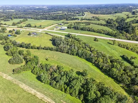 View/Area - 761 Texas Loop Rd, Springfield, KY 40069 photo 18 of 22