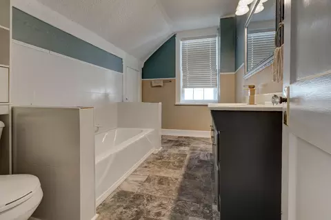 Bath - 116 E High St, Mount Sterling, KY 40353 photo 1 of 1