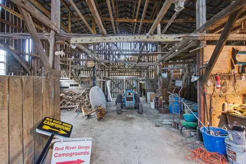Exterior - 2270 Star Gap Rd, Stanton, KY 40380 photo 3 of 18