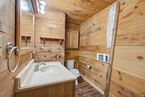 Bath - 2270 Star Gap Rd, Stanton, KY 40380 photo 1 of 1