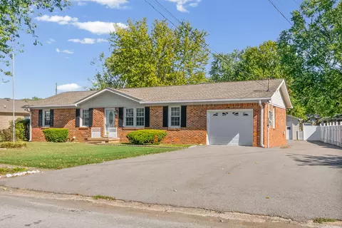 204 Edgemont Dr, Hopkinsville, KY 42240