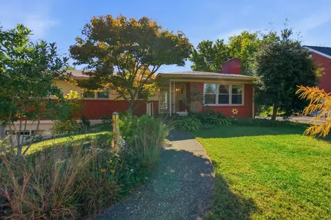 650 Hill N Dale Rd, Lexington, KY 40503