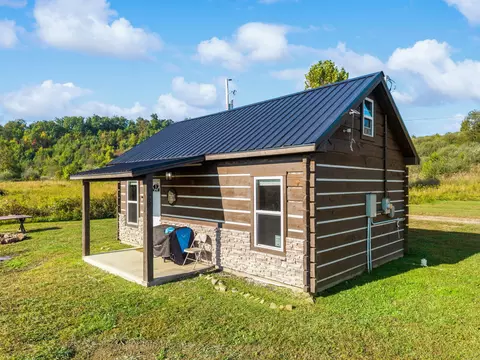 Exterior - 320 Paradise Ln, Soft Shell, KY 41831 photo 4 of 10