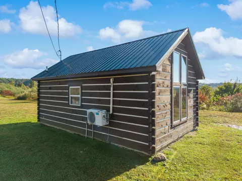 Exterior - 320 Paradise Ln, Soft Shell, KY 41831 photo 5 of 10