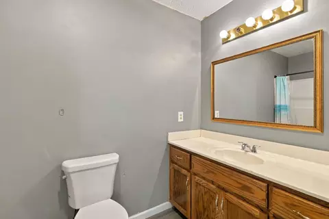 Bath - 39 Dustin Ln, Eubank, KY 42567 photo 2 of 2
