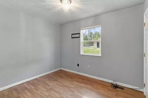 Bedroom - 39 Dustin Ln, Eubank, KY 42567 photo 1 of 7