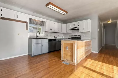 Kitchen - 39 Dustin Ln, Eubank, KY 42567 photo 1 of 4