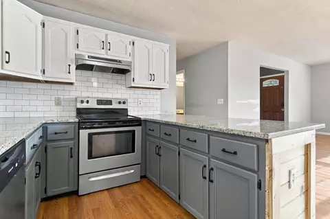Kitchen - 39 Dustin Ln, Eubank, KY 42567 photo 4 of 4