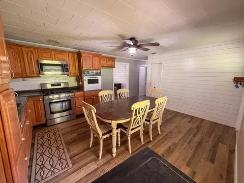 Kitchen - 27 Gap Branch Rd, Millstone, KY 41838 photo 1 of 2