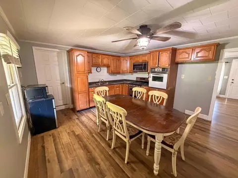 Kitchen - 27 Gap Branch Rd, Millstone, KY 41838 photo 2 of 2