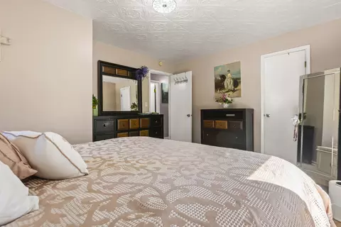 Bedroom - 48 Meadow Dr, Stanton, KY 40380 photo 2 of 4