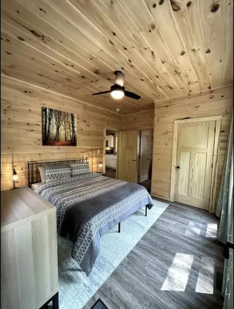 Bedroom - 25 Boulder Way, Stanton, KY 40380 photo 2 of 4