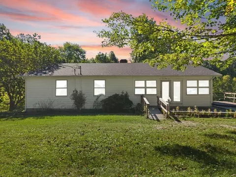 3462 Tarr Ridge Rd, Frenchburg, KY 40322