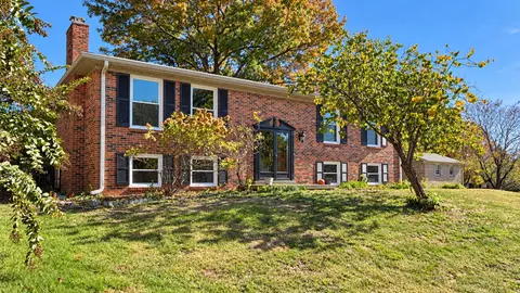 605 Saginaw Ct, Lexington, KY 40503