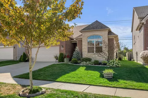 4560 Larkhill Ln, Lexington, KY 40509