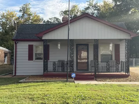 1112 Lackey St, Paducah, KY 42003