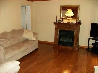 44 Thoreau, Burnside, KY 42519 photo 6
