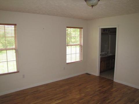 124 Meade Ln, Eubank, KY 42567 photo 17