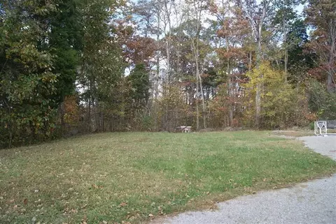 208 Danny Dr, Burnside, KY 42519 photo 8