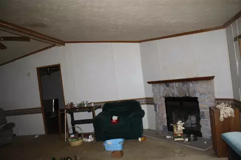 13831 Grapevine Rd, Phyllis, KY 41554 photo 6