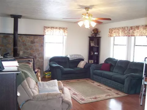 165 Goad Ln, Burnside, KY 42519 photo 4