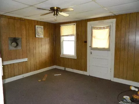 122 E Antioch St, Burnside, KY 42519 photo 2