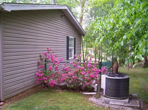57 Maugham, Burnside, KY 42519 photo 11