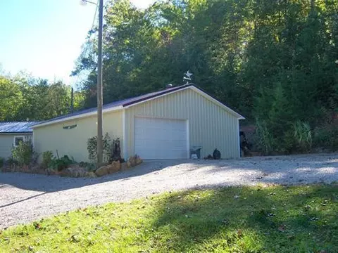 284 Alton Rd, Burnside, KY 42519 photo 3