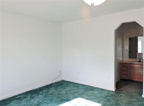 145 Paddock Ln, Bronston, KY 42518 photo 4