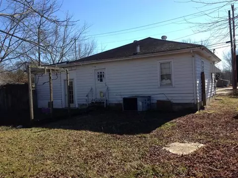 710 Barbourville St, Corbin, KY 40701 photo 2