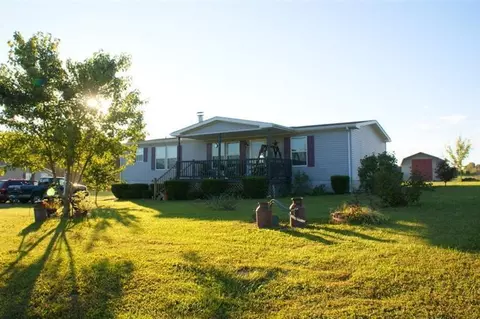 53 Vacation St, Nancy, KY 42544 photo 2