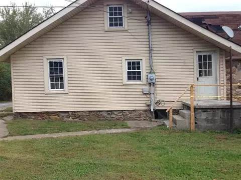 555 Beans Fork Rd, Middlesboro, KY 40965 photo 6