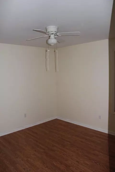 84 Bright St, Stanton, KY 40380 photo 3