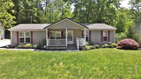 141 Spring Dr, Burnside, KY 42519 photo 2